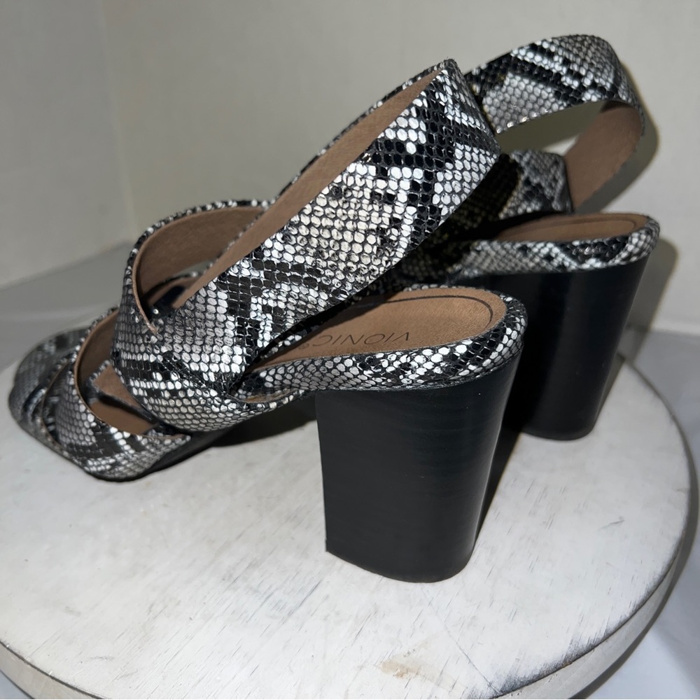 Vionic Women's Blaire Snake Print Block Heel Open… - image 6